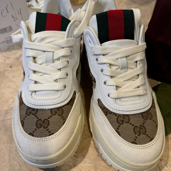 NWT Gucci sneakers 37 1/2 - Picture 2 of 8